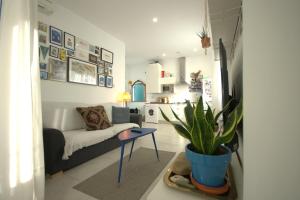 Część wypoczynkowa w obiekcie Livingtarifa Apartamento La Palmera