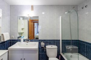 Kúpeľňa v ubytovaní Livingtarifa Apartamento La Duna