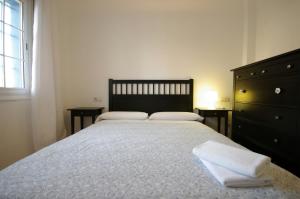 Postel nebo postele na pokoji v ubytování Livingtarifa Apartamento Agaporni