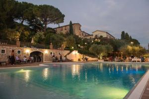 Πισίνα στο ή κοντά στο Hotel Bramante
