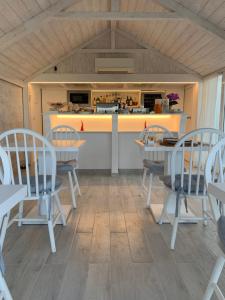 A kitchen or kitchenette at Bettola del Re home boutique b&b