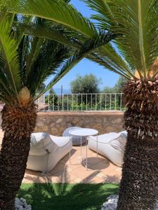 A seating area at Bettola del Re home boutique b&b