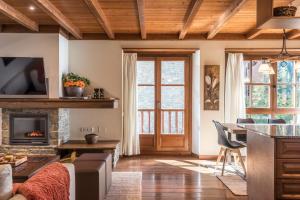 A television and/or entertainment centre at Colomers by Totiaran