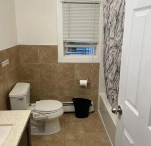 Koupelna v ubytování Homestay on the Ave + 12 fotografií