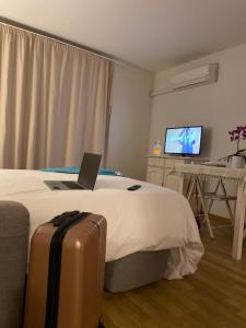 TV a/nebo společenská místnost v ubytování Olydea Oleron les Sables Vignier