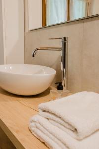 A bathroom at La Mansarda di nonna Delfa