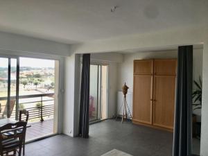 Anglet sables d'or - vue océan的阳台或露台