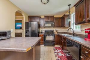 Kuchyň nebo kuchyňský kout v ubytování The Strickland Stopover