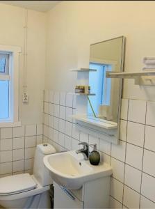 Baðherbergi á Finnstaðir +9 myndir