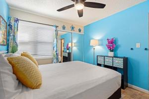 Charming Tropical Kihei Gardens 2-Bed Suite - New客房内的一张或多张床位