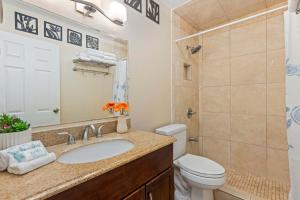 Charming Tropical Kihei Gardens 2-Bed Suite - New的一间浴室