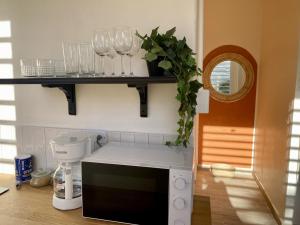 Kuchyň nebo kuchyňský kout v ubytování Chic and Centrally Located Apartment in Santurce with parking Apt 4