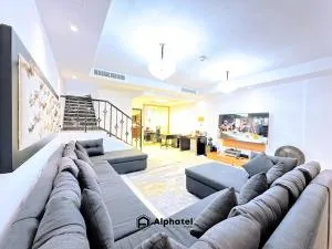 Elegant 3-Bedroom Villa in JVC - Dubai - Ideal for Modern Lifestyles - by Alphatel Vacations