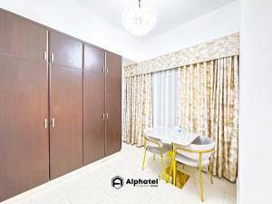 迪拜Stylish 3-bedroom plus Maid room - Villa in JVC - Dubai的相册照片