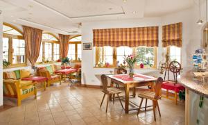 Posedenie v ubytovaní Hotel Berghof