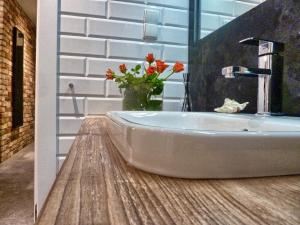 Kúpeľňa v ubytovaní Gdansk Tartaczna Premium Apartment + 15 fotografií