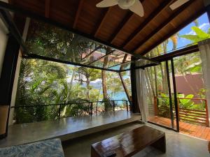 Casas do Mar的阳台或露台