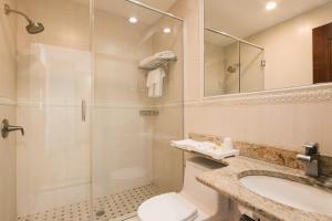 Koupelna v ubytování Asiatic Hotel - Flushing