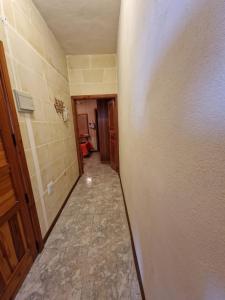 泽布季Attard Seafront Apartment 7 in Marsalforn的相册照片
