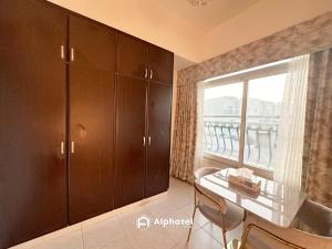 迪拜Stylish 3-bedroom plus Maid room - Villa in JVC - Dubai的相册照片