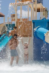 Bazén v ubytování AVA Resort Cancun - All Inclusive nebo v jeho okolí