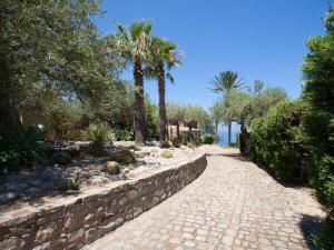 Gallery image of Villa in Palermo with Swimming Pool in SantʼAmbrogio