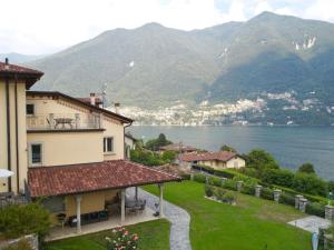 Gambar di galeri bagi Attic with shared pool di Laglio