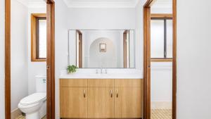 Koupelna v ubytování Fingal St 32 + 8 fotografií