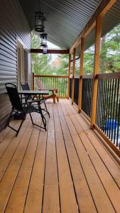 Balcon ou terrasse dans l'établissement Chalet Ô Lac-Brome, 3ch, 8 personnes