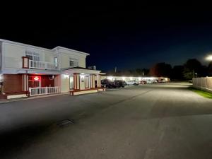 Budynek, w którym mieści się motel