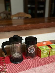 Pouso Sabiá Suítes的咖啡和沏茶工具