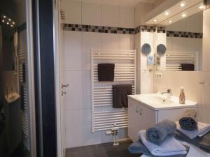 Vannituba majutusasutuses Dat Diekhus Comfortable Holiday Residence +57 fotot