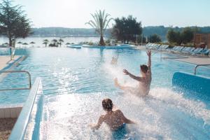 Bazén v ubytování Isabella Island Resort, Valamar Collection nebo v jeho okolí
