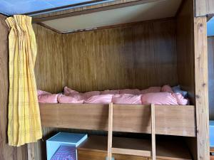 漁師宿三浦屋三友丸 객실 침대