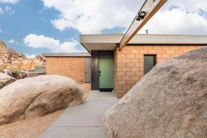 Φωτογραφία από το άλμπουμ του On the Rocks by Fieldtrip Featured in Condé Nast σε Joshua Tree