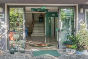 The facade or entrance of Hotel Mirage