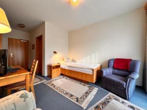 Postel nebo postele na pokoji v ubytování Pension zum Löwen, Parkplatz, Frühstück, Wlan, Zentral