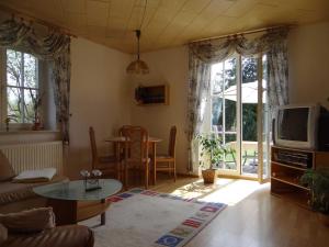 Μια τηλεόραση ή/και κέντρο ψυχαγωγίας στο Ferienhaus "Jahnke"