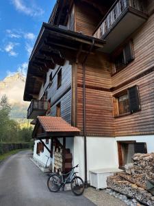 Budova, kde se apartmán nachází + 37 fotografií