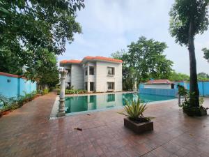 Swimmingpoolen hos eller tæt på Green County Wellness Retreat