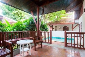 Balkón nebo terasa v ubytování Samui Buri Beach Resort