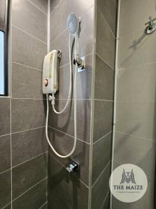 Ένα μπάνιο στο The Cove Hillside Residence Ipoh - Nostalgic Terracotta