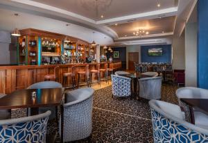 The lounge or bar area at Arklow Bay Hotel