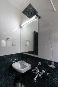 Koupelna v ubytování Hive Service Apartment + 37 fotografií