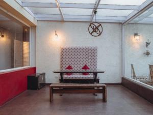 Istumisnurk majutusasutuses Nirvana Mussoorie