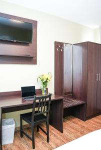 TV a/nebo společenská místnost v ubytování Hotel City Star