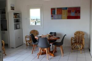 Φωτογραφία από το άλμπουμ του Superbe appartement climatisé vue port et mer - 4YACHT37 σε Saint-Cyprien-Plage