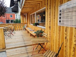 Restaurace v ubytování Gästehaus Zeitraum
