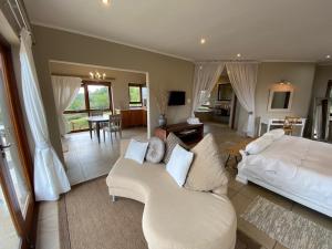 Giường trong phòng chung tại Wilderland