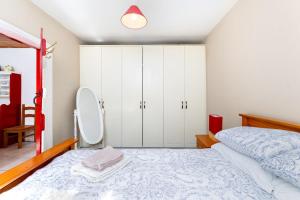 Postel nebo postele na pokoji v ubytování Cottage 194 - Leenane